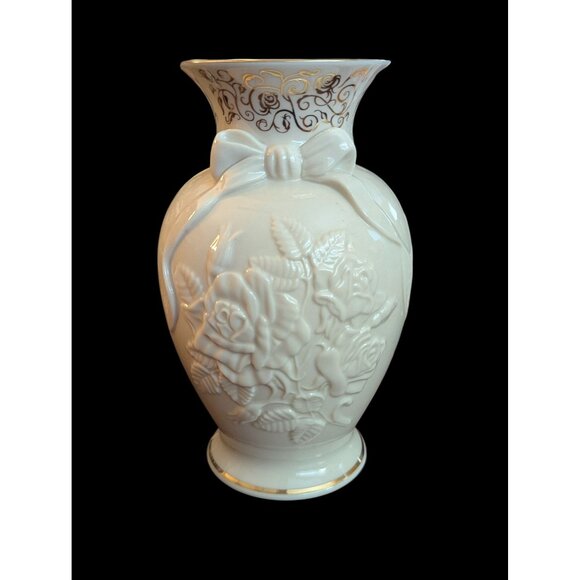 Lenox Roses Of Peace Millennium Edition Ivory Vase With Embossed Floral Design - Picture 1 of 6